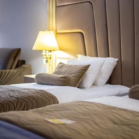 A Hoteli - Hotel Park Врнячка-Баня Экстерьер фото A bed