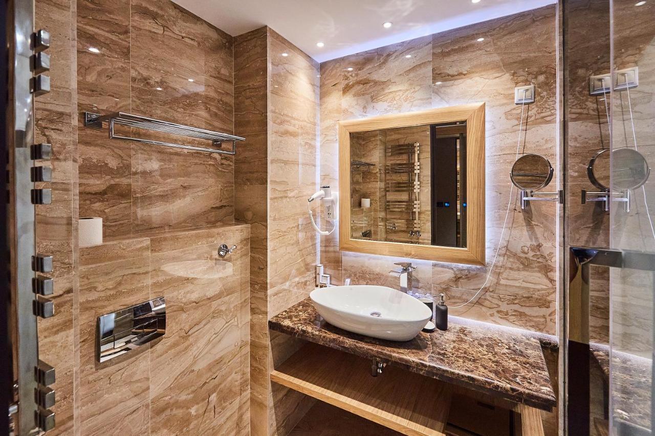 A Hoteli - Hotel Park Врнячка-Баня Экстерьер фото Bathroom