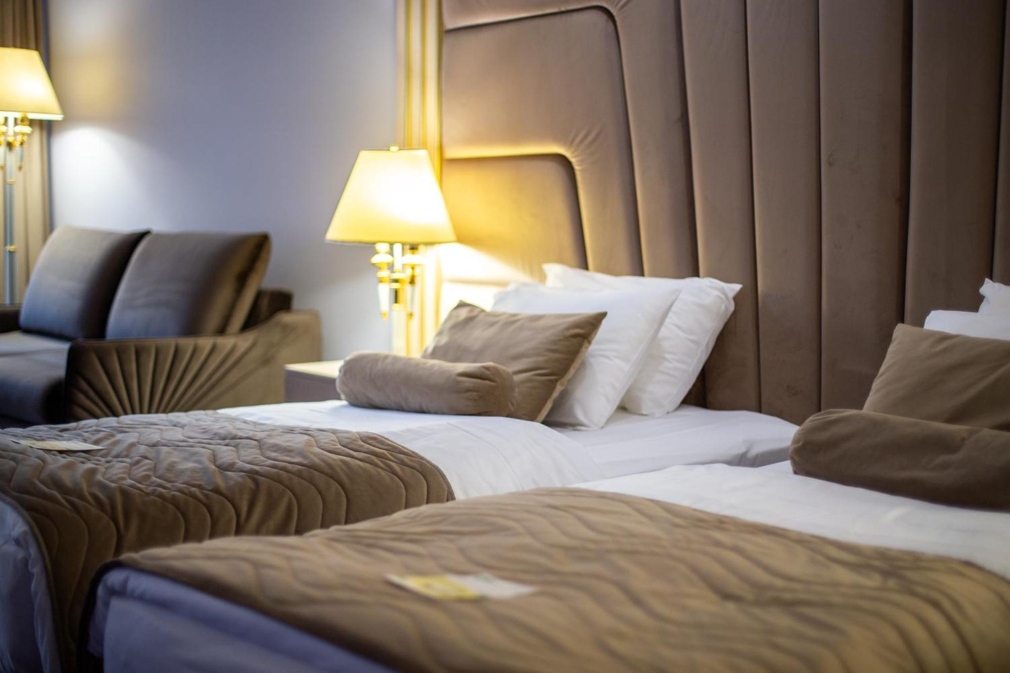 A Hoteli - Hotel Park Врнячка-Баня Экстерьер фото A bed